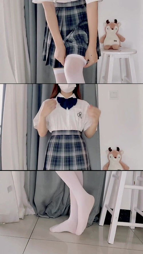 jk少女沒(méi)穿襪子前vs穿襪子后,你猜猜區(qū)別到底有多大